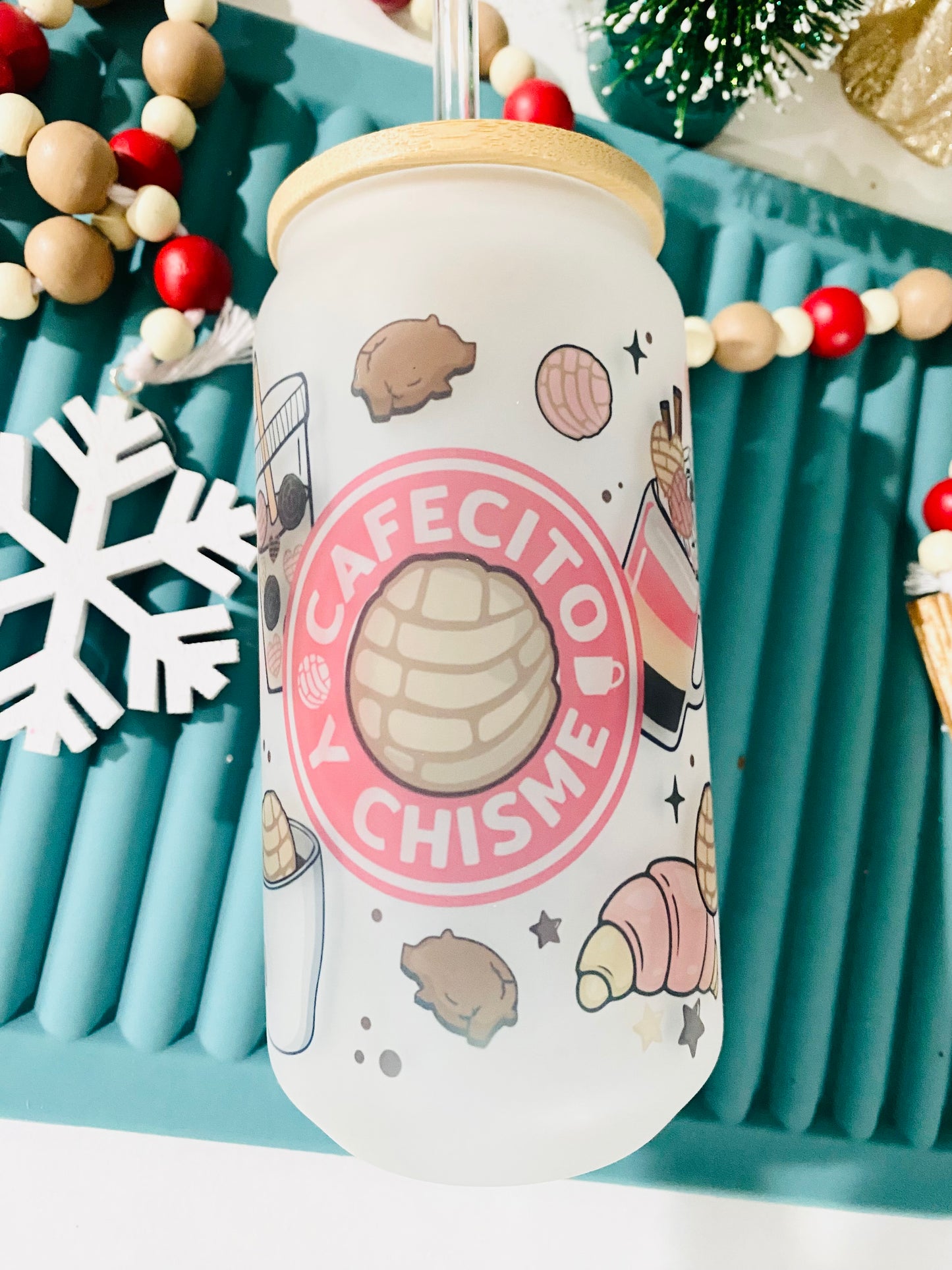 Cafecito & Chisme Frosted Can Glass